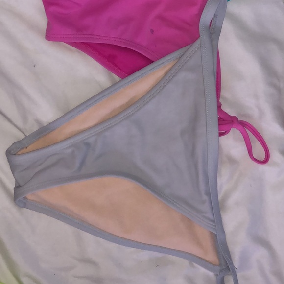 SWIM BOTTOMS (5) - Picture 2 of 4